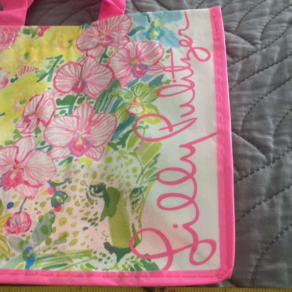 NWOTLilly Pulitzer bag.. - Picture 2 of 10